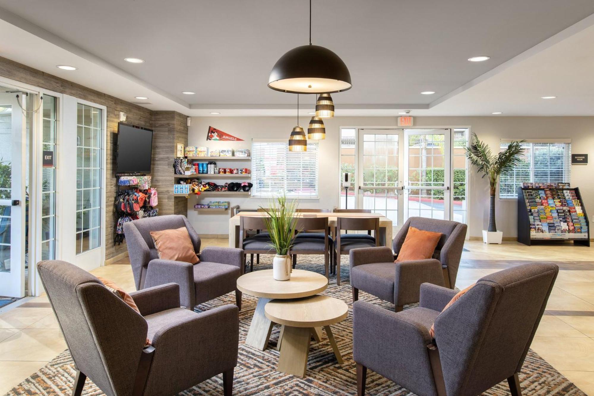 Candlewood Suites Anaheim - Resort Area By Ihg Esterno foto